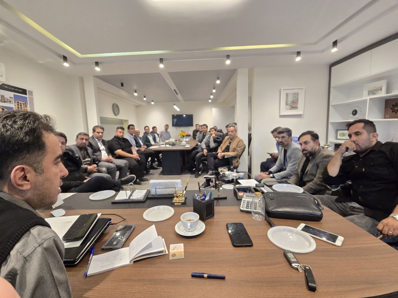 برگزاری سلسله جلسات سازندگان آبان ماه 1403